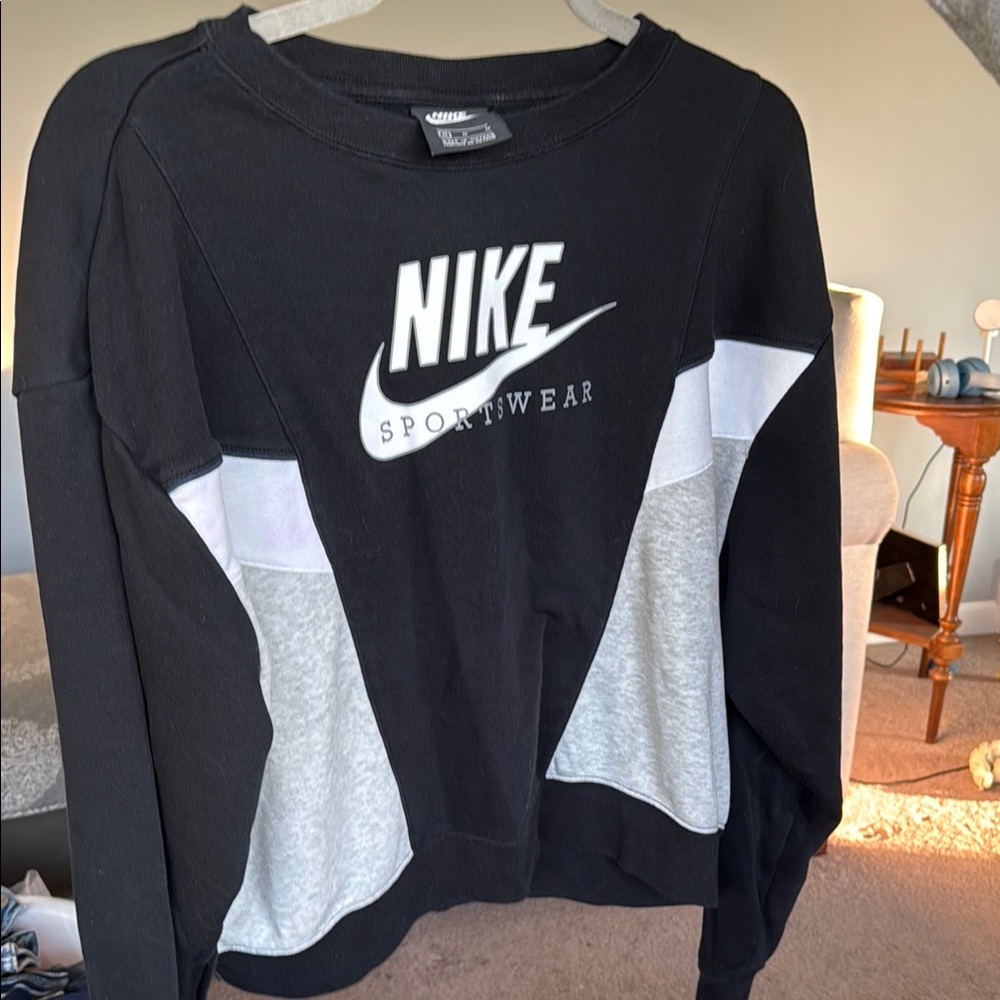 Nike Women's Black and Gray Sportswear Sweater